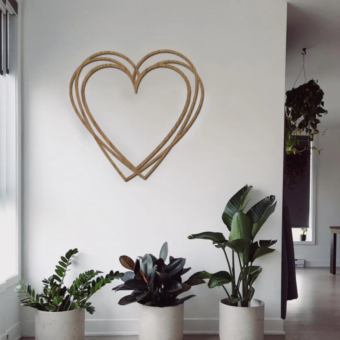 Krásná dřevěná dekorace ve tvaru srdce SPOJENÍ, barevný vzor Horský dub, rozměry 20x20 cm