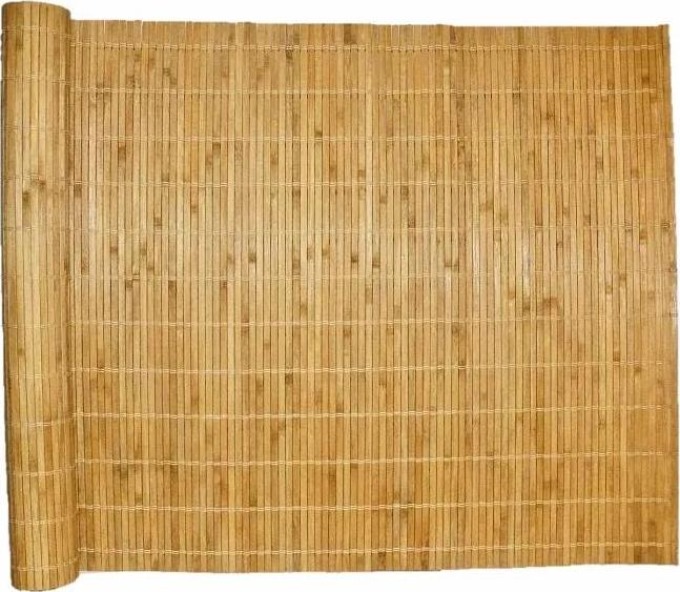 Bambusová rohož ořechové barvy s rozměry 150x300 cm pro postel