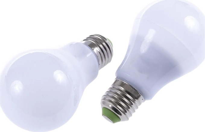 T-LED LED žárovka E27 EV9W-DIM stmívatelná Studená bílá