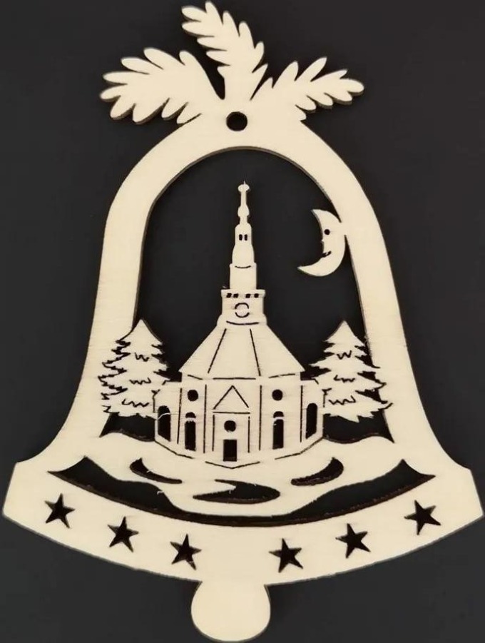 AMADEA Dřevěná ozdoba zvonek s kostelem 9 cm