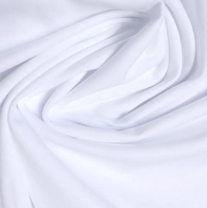 Bavlněné prostěradlo v bílé barvě s rozměry 160x80 cm, vyrobené z kvalitních materiálů s dlouhou životností a příjemným pocitem na dotek