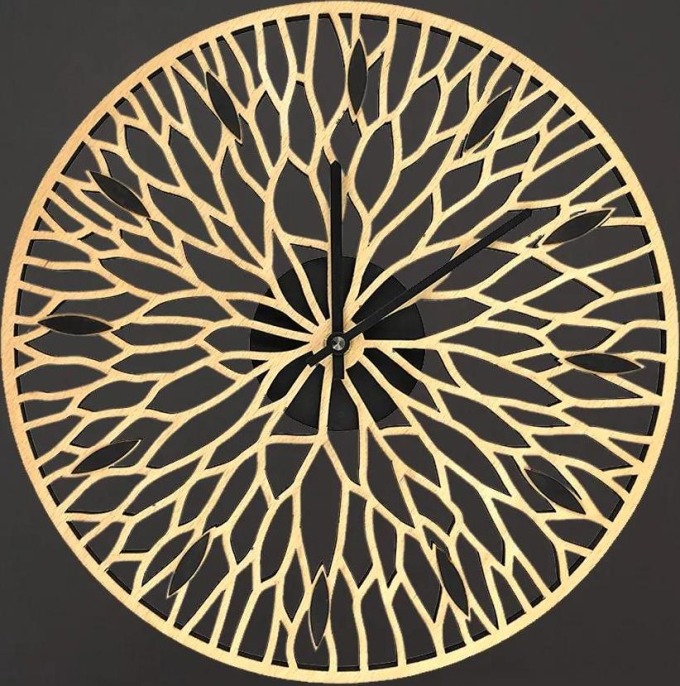 AMADEA Dřevěné designové hodiny nástěnné prořezávané světlé, masivní dřevo, průměr 30 cm