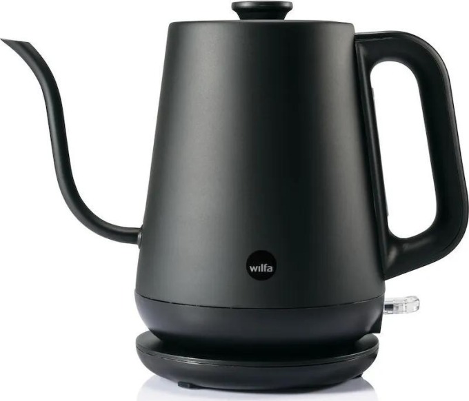 Rychlovarná konvice s kapacitou 0,8 l v černém designu ideální pro alternativní metody přípravy kávy