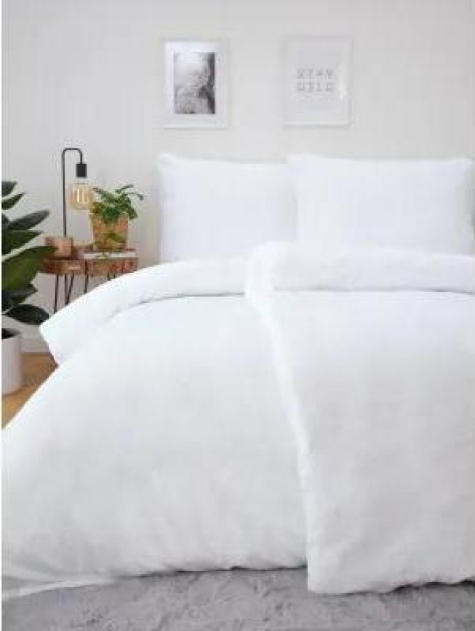 Prodloužené povlečení mikroplyš Exclusive - Laura bílá 140x220/70x90 cm, variabilní bílá barva, ideální pro oživení postele dekoračními polštářky a pro zahřátí v chladných nocích