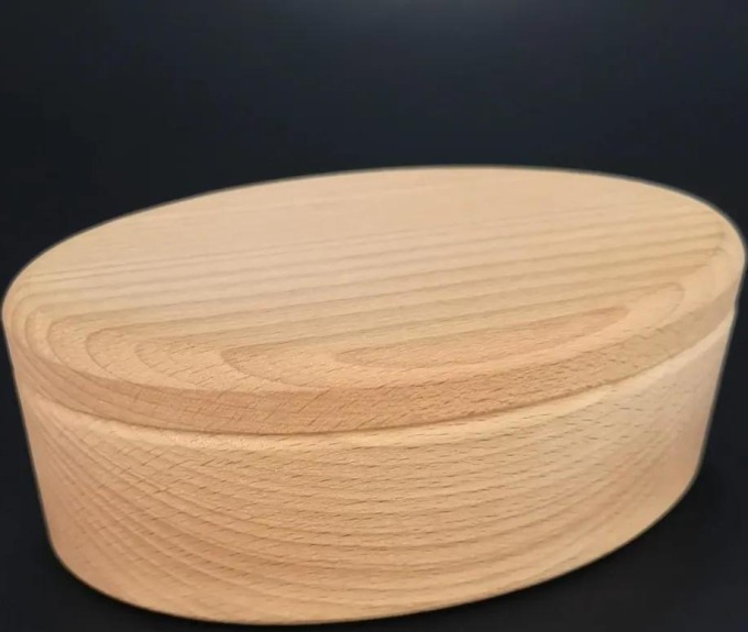 AMADEA Dřevěná dóza oválná, masivní dřevo, 15x9x4,5 cm