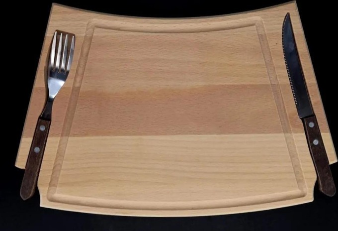 AMADEA Dřevěné prkénko na steak s příborem, masivní dřevo, rozměr 36x22x2 cm