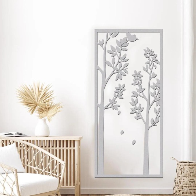 Dřevěná dekorace strom LONG ve šedém barevném vzoru o rozměrech 18x40 cm vyrobená z dřevovláknité desky