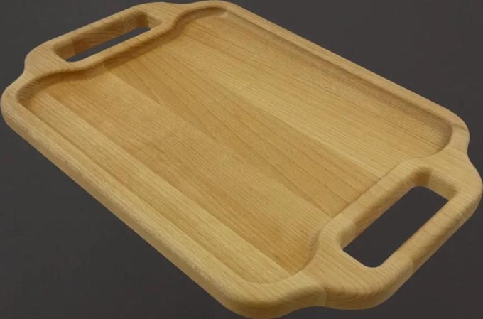 Dřevěný podnos obdelníkového tvaru s úchyty po stranách, délka 37,5 cm, český výrobek