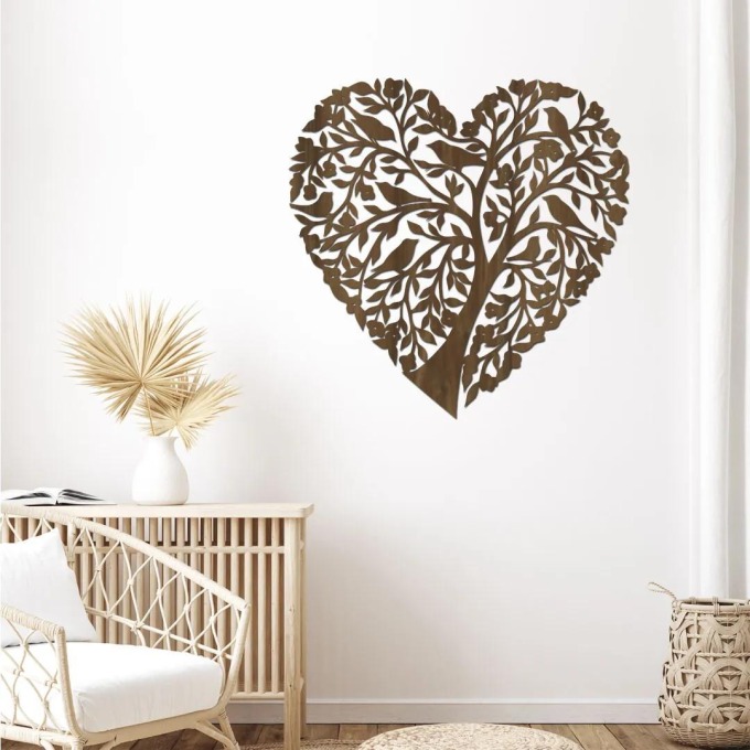 Dřevěná dekorace na zeď s vyřezávaným zpívajícím srdcem a bohatým barevným vzorem o rozměrech 40x40 cm