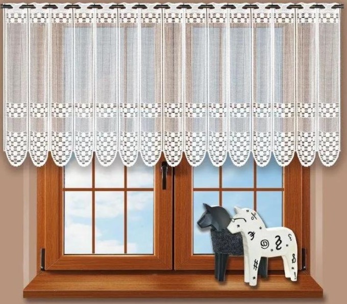 Metrážová záclona Bettina s výškou 50 cm, vhodná pro kuchyňská okna, bílá s dírkami na vitrážovou tyč a obloučky na dolním okraji