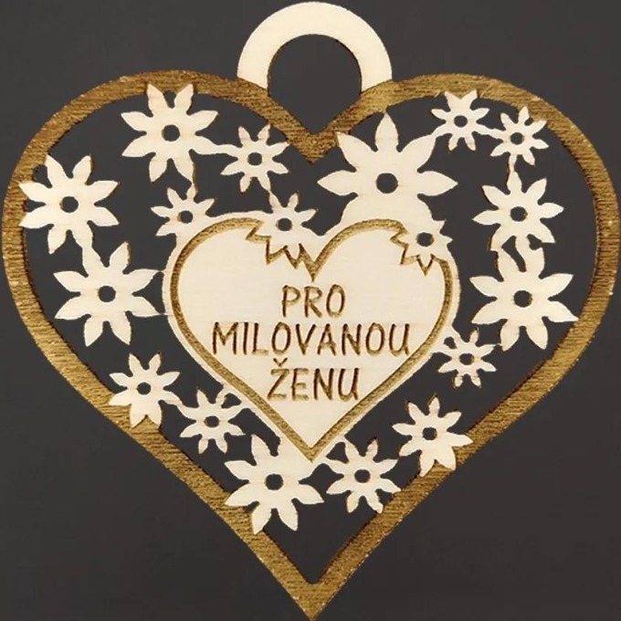 AMADEA Dřevěné srdce s textem "pro milovanou ženu", 7 cm, český výrobek