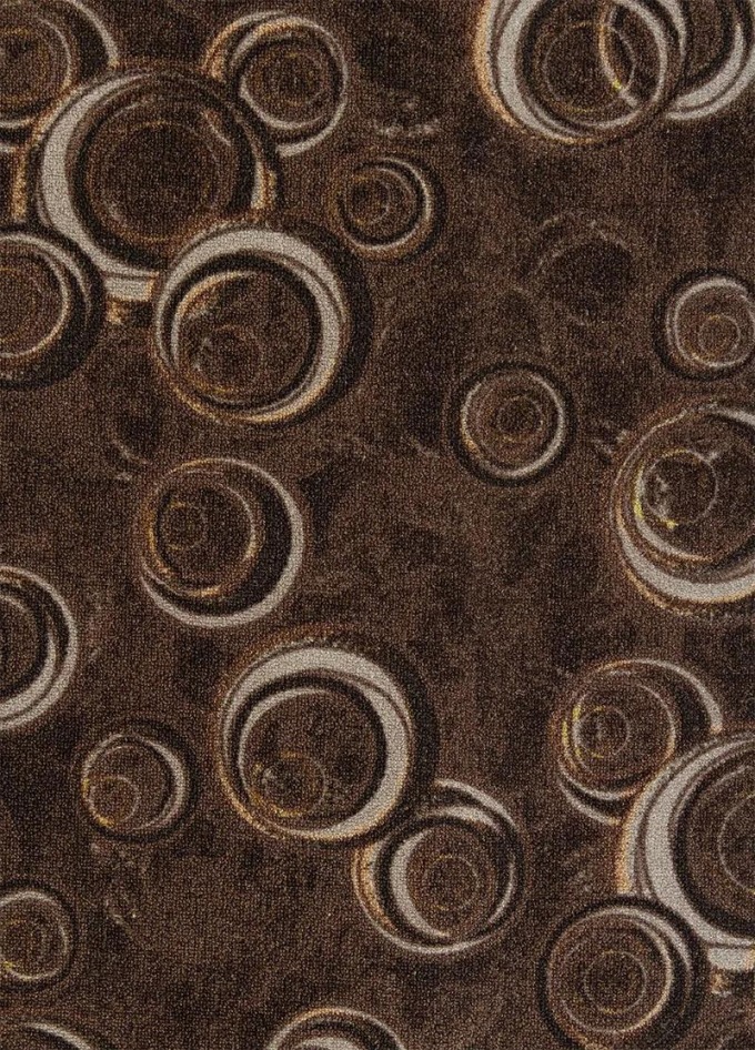 Metrážový koberec DROPS 43 s kruhovými vzory a hravými geometrickými obrazci v hnědé a vícebarevném provedení