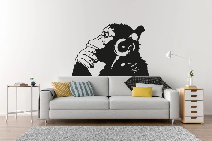 Lepy.cz Samolepka na zeď Opice se sluchátky Velikost (šířka x výška): 65x45cm, Barevná varianta: Světle červená