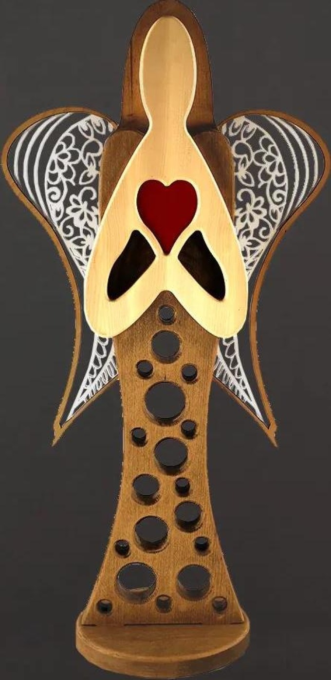 AMADEA Dřevěný anděl na podstavci s bílými křídly a červeným srdcem, masivní dřevo, 93x46 cm, český výrobek