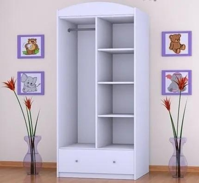 Dětská skříň s medvídkem a srdíčkem, typ 8B, nabízí kvalitní a originální šatní úložný prostor pro dětské pokoje