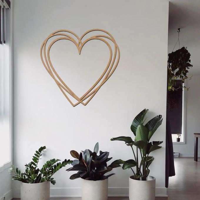Dřevěná dekorace ve tvaru srdce SPOJENÍ s barevným vzorem buk o rozměrech 20x20 cm