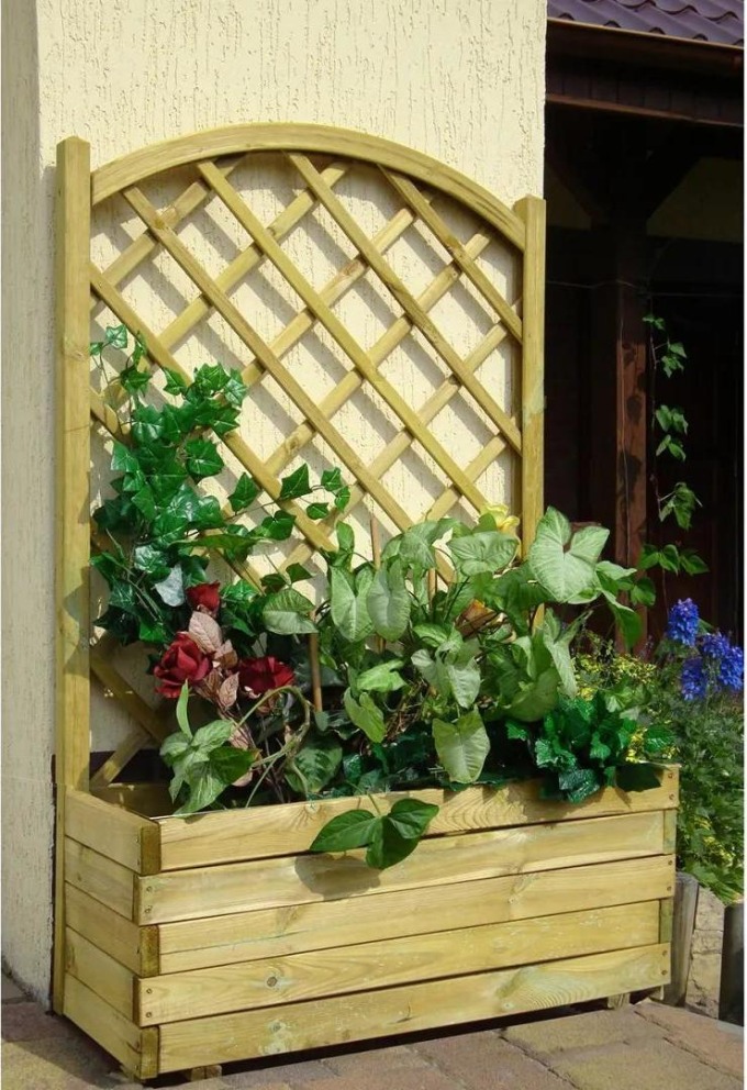 B&D Burchex Truhlík dřevěný s mřížkou 07533