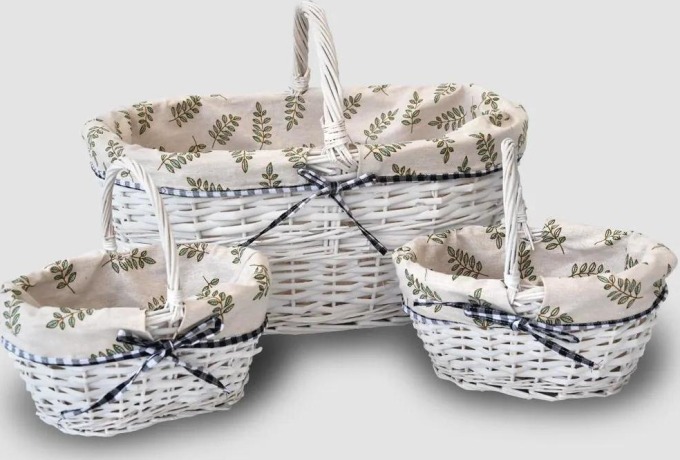 Vingo Proutěný nákupní košík s látkou s listy – bílý Rozměry (cm): 27x21, v. 14