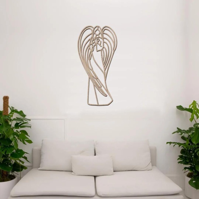 Dřevěný obraz Anděla - Dekorace anděla vyrobená z kvalitní dřevovláknité desky o vysoké hustotě, s rozměry 20x40 cm a světlým dubovým barevným vzorem