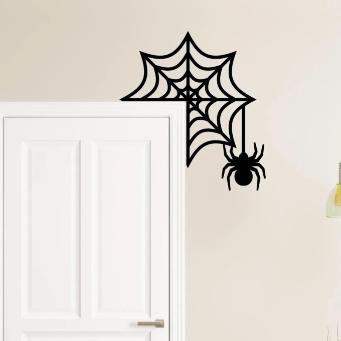 Halloweenská dekorace pavučina ve velikosti 43x47 cm s černým vzorem