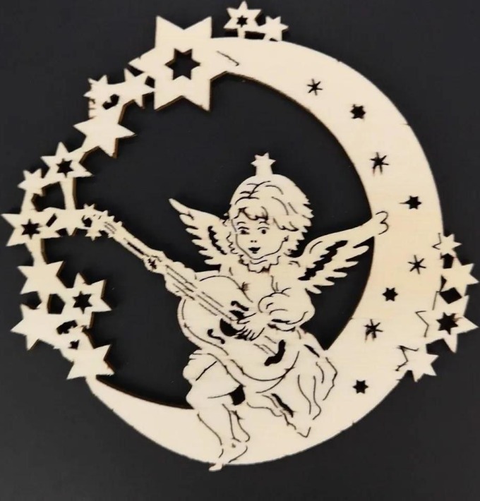 AMADEA Dřevěná ozdoba anděl na měsíci s kytarou 9 cm