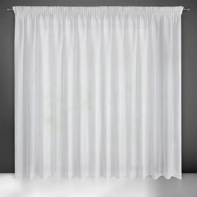 Bílá záclona na pásce s kovovými kroužky a jemnou strukturou deště, rozměr 300x270 cm
