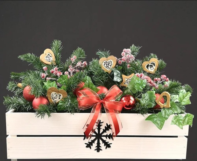 AMADEA Dřevěný vánoční truhlík s vločkou bílý, uvnitř s černou fólií, 62x21,5x17cm, český výrobek