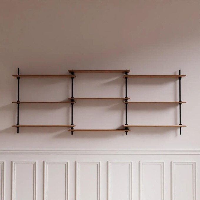 Nástěnný kovový a dřevěný policový regálový systém s rozměry 92,5x235x17,5 cm je ideální volbou pro každou domácnost, která hledá dekorativní a estetický prvek