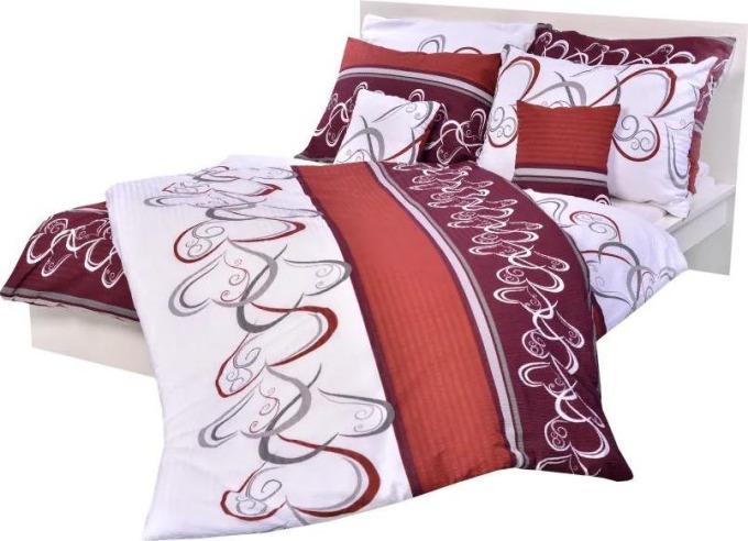 Povlečení krep SRDCE červené ve velikosti 140x200 cm a 70x90 cm vyrobené z 100% bavlny s knoflíkovým zapínáním