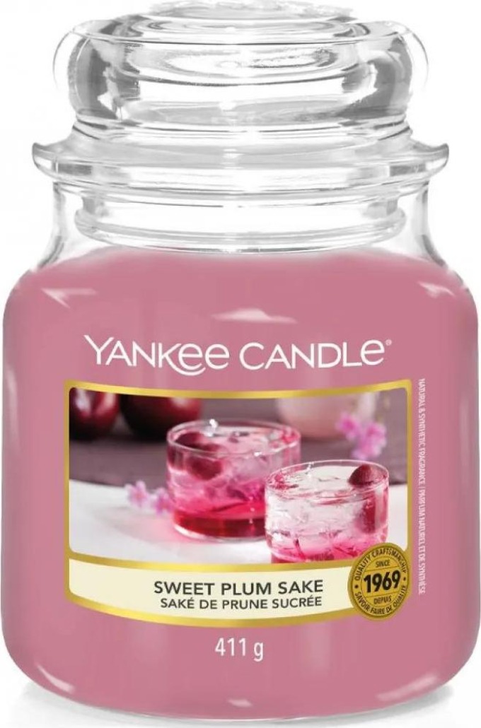 Yankee Candle vonná svíčka Classic ve skle střední Sweet Plum Sake 411 g