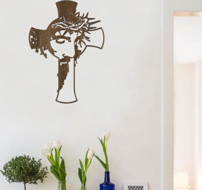 dřevo života Dřevěný kříž s ježíšem na zeď Rozměry (cm): 60x81, Barevný vzor: Ořech